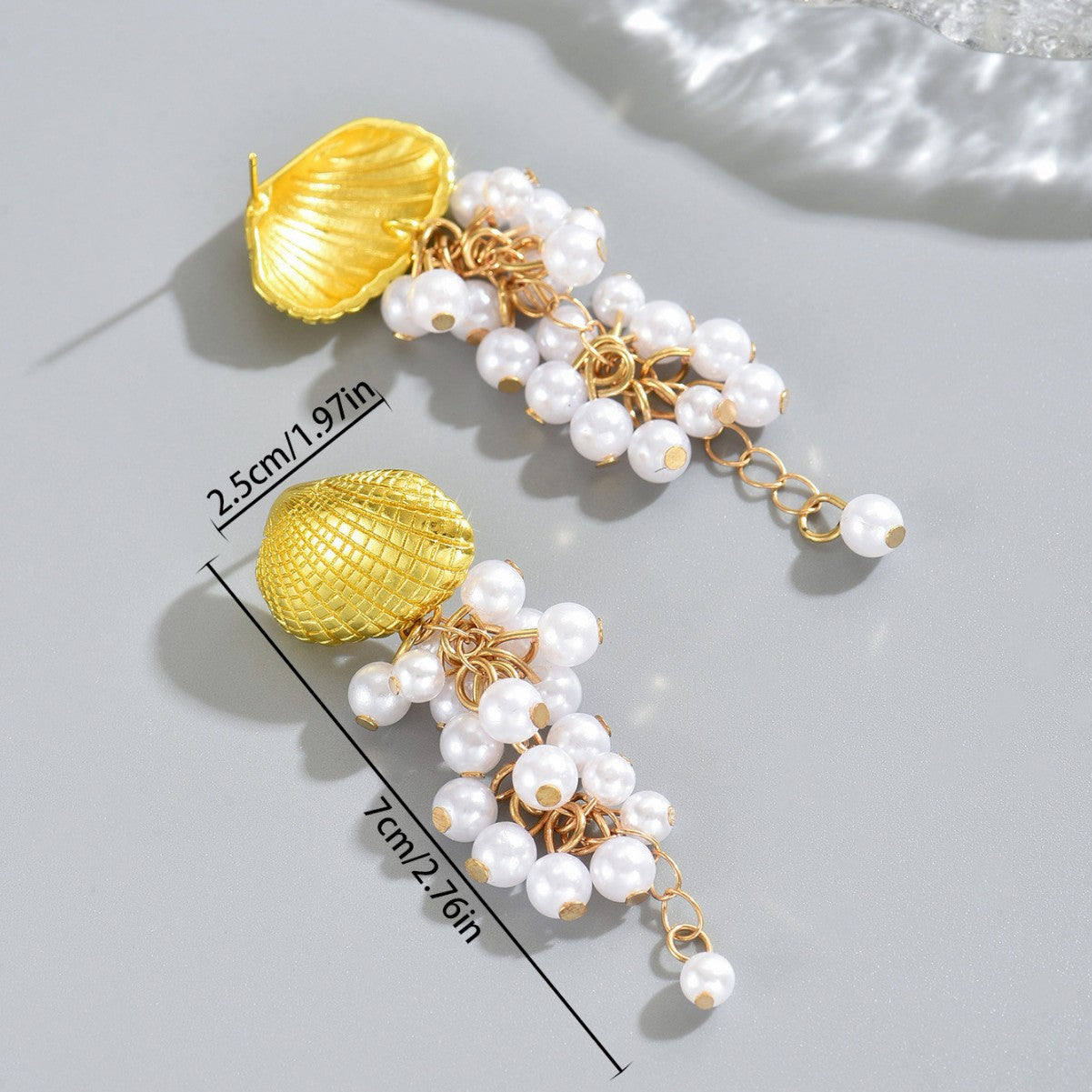 Pendientes de borla geométricos con perlas para mujer en aleación de zinc con diseño inspirado en conchas naturales