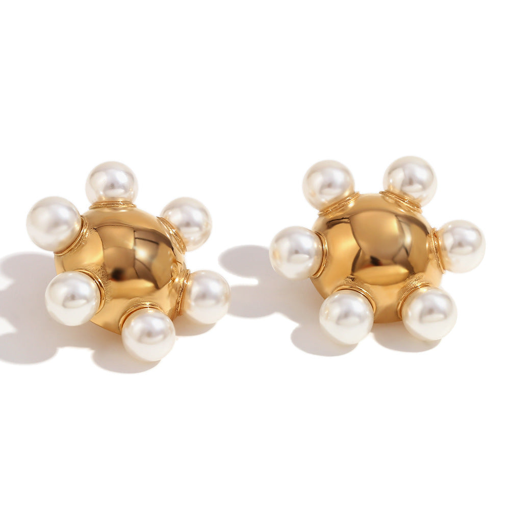 Vintage-Style Geometric Stainless Steel Earrings with 18K Gold Plated Outer Rim and Pearl-Finished Round Wheel Design for Women