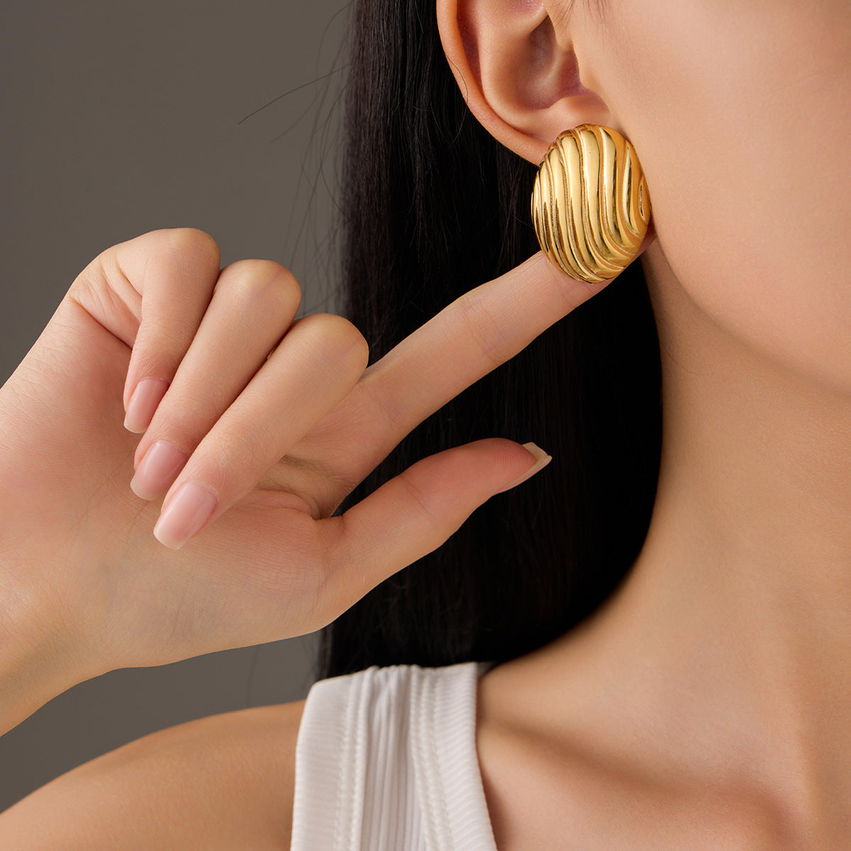 Pendientes Ovalados Roscados de Acero Inoxidable con Textura Estilo Vintage para Mujer con Baño de Oro de 18K