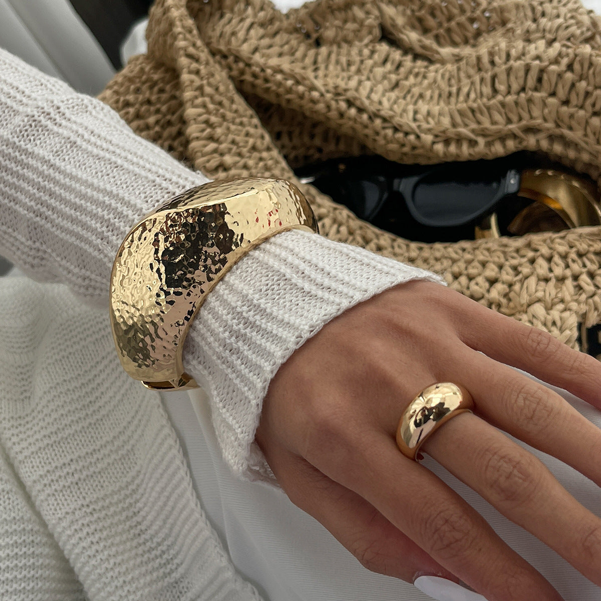 Luxury Geometric Teardrop Zinc Alloy Plated Wide Bracelet