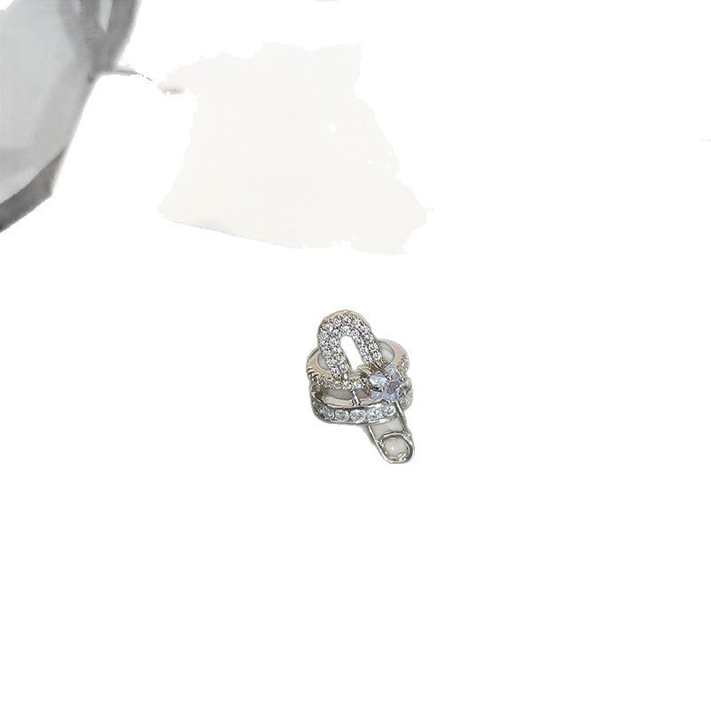 Orecchini a clip geometrici minimalisti da donna con intarsio in zircone e base in rame