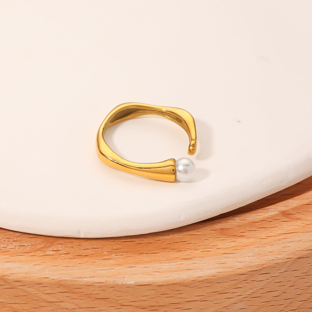 Anello da donna minimalista, irregolare, geometrico, in acciaio inossidabile con intarsio di perle, in acciaio al titanio placcato in oro 18 carati