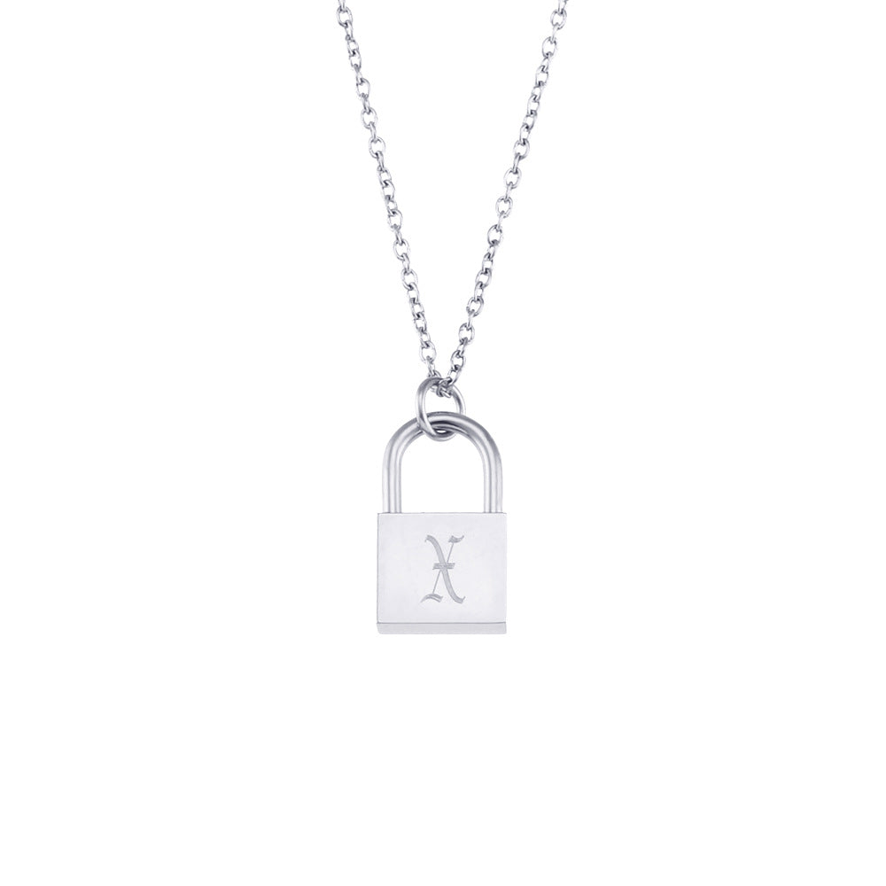 Collana da donna con ciondolo a lucchetto a forma di lettera in acciaio inossidabile alla moda e minimalista con finitura placcata