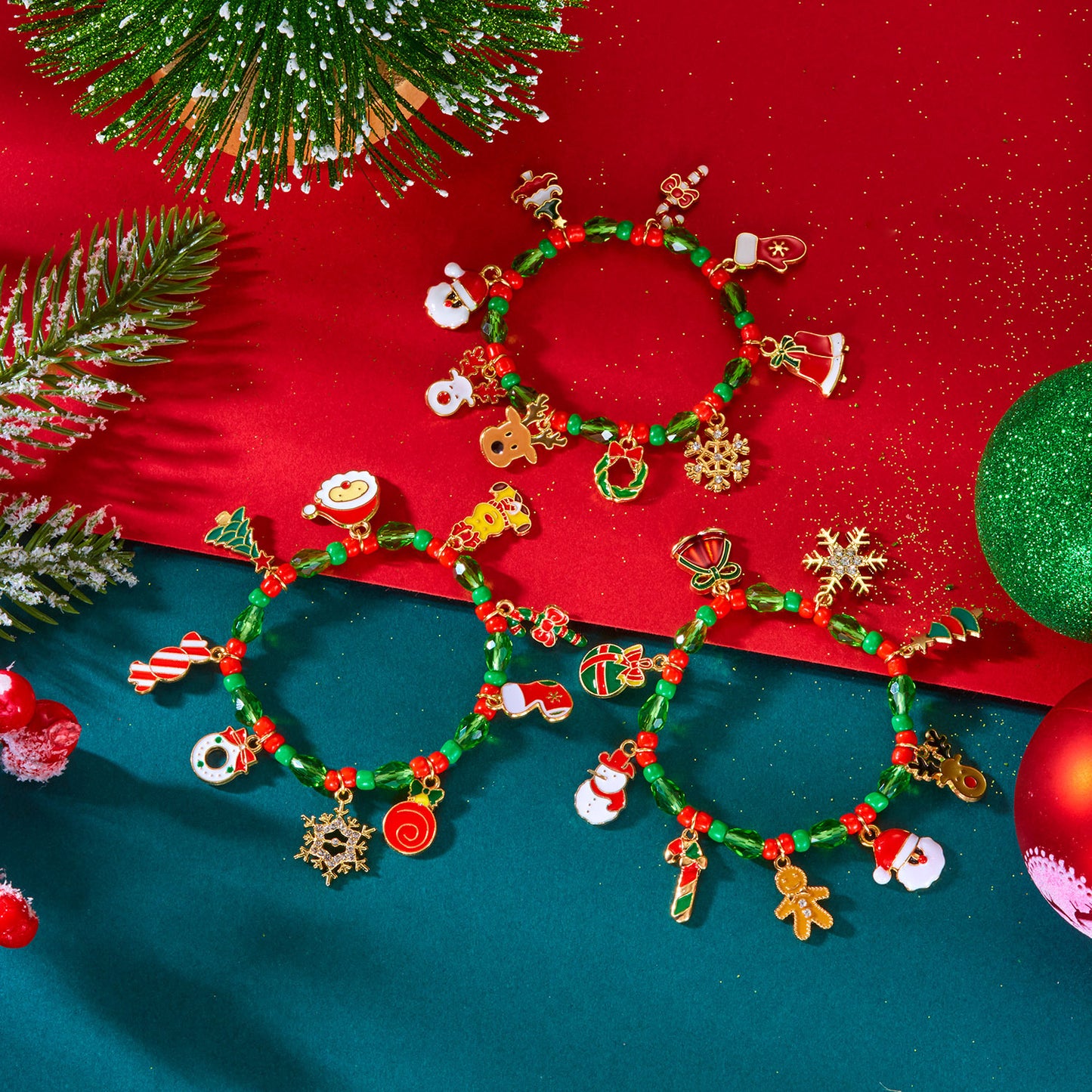 Bracciale con ciondolo a fiocco di neve, renna e bastone di Babbo Natale in lega fatta a mano, con cristalli, gioiello natalizio per donna