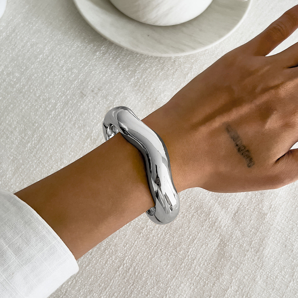 Exaggerated Geometric Oval Alloy Plated Wide Cuff Bracelet for Women