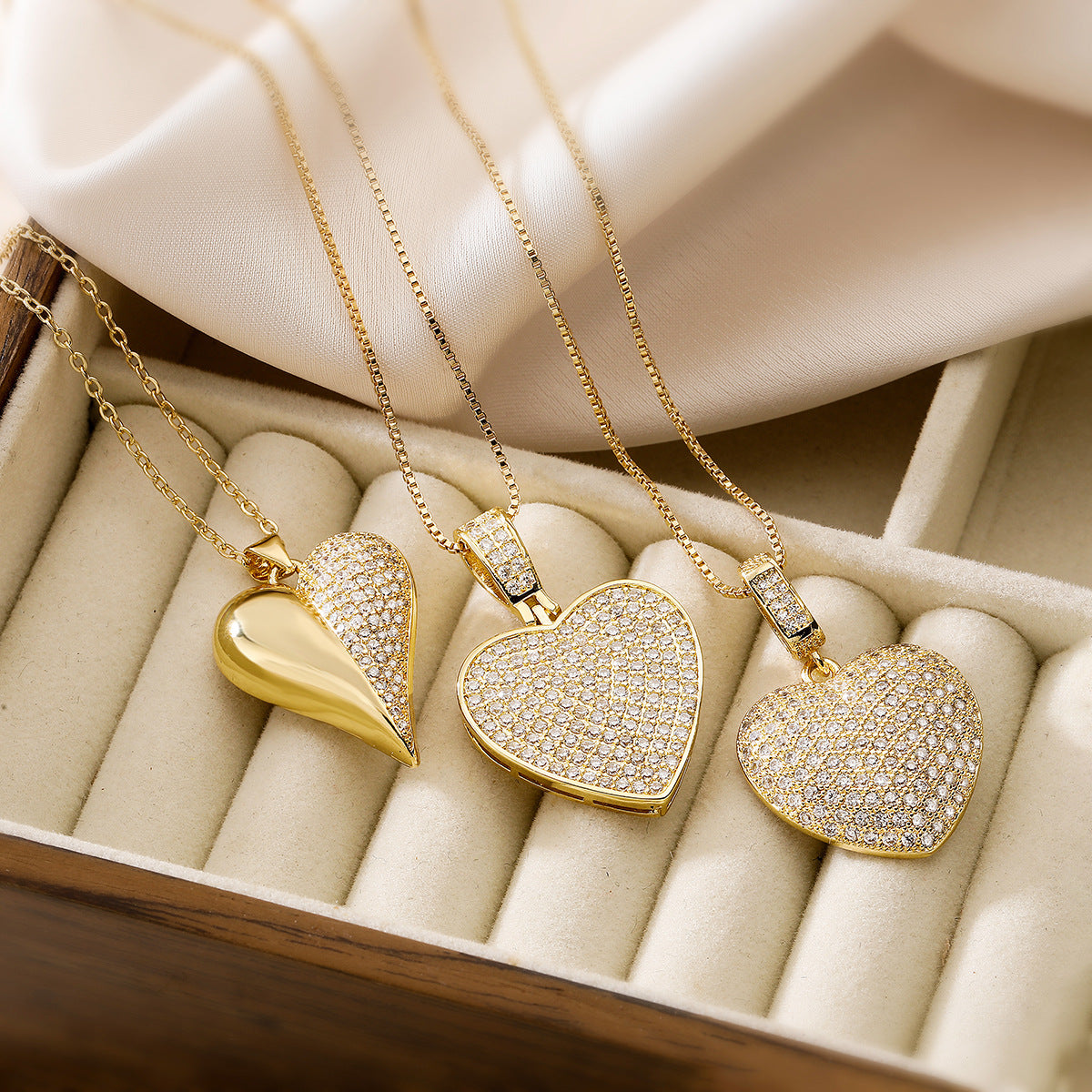 Minimalist Elegant 18K Gold Plated Brass Heart Cubic Zirconia Pendant Necklace for Women
