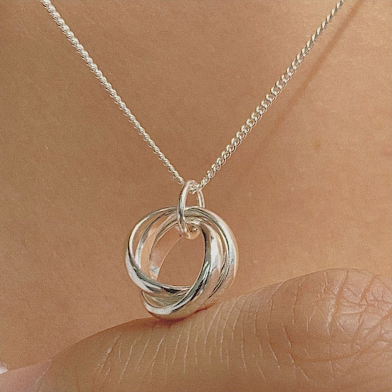 Collana Tonda Geometrica Minimalista in Argento Sterling 925 con Placcatura in Oro