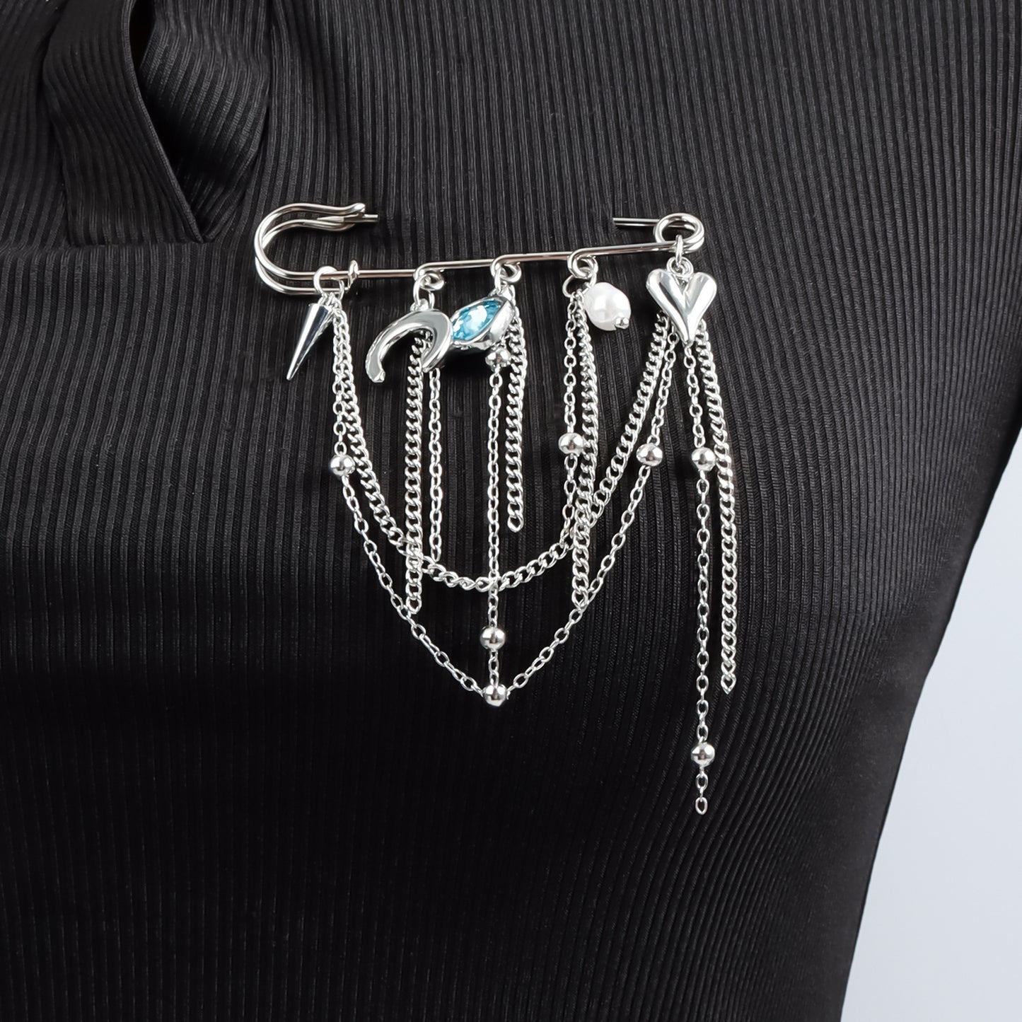 Broche de Luna y Corazón Geométrico de Moda para Mujer con Cuerpo de Aleación y Acabado Galvanizado para Regalo de Decoración o Uso Antideslizante