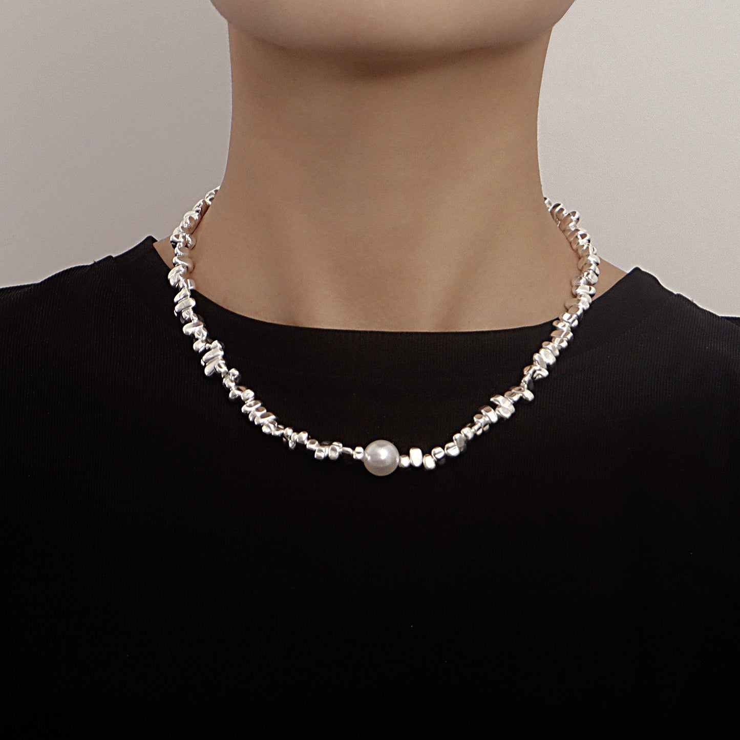 Geometric Irregular Mother-of-Pearl Pendant Necklace with Electroplated Alloy Chain for Women