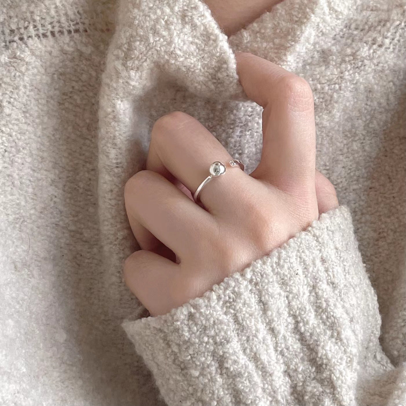 Anillo de plata de ley 925 con forma de onda minimalista para mujer, con diseño de línea geométrica