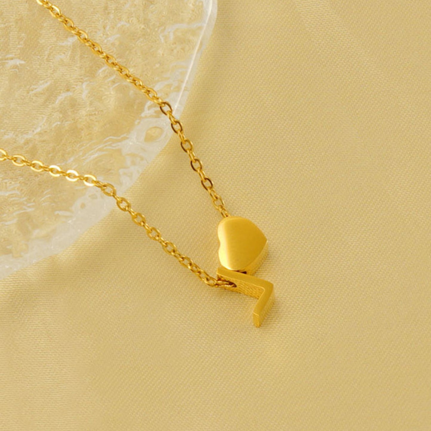 Collana Minimalista con Ciondolo a Cuore in Acciaio Inossidabile, Charms in Acciaio al Titanio e Finitura Placcata per Uomo e Donna