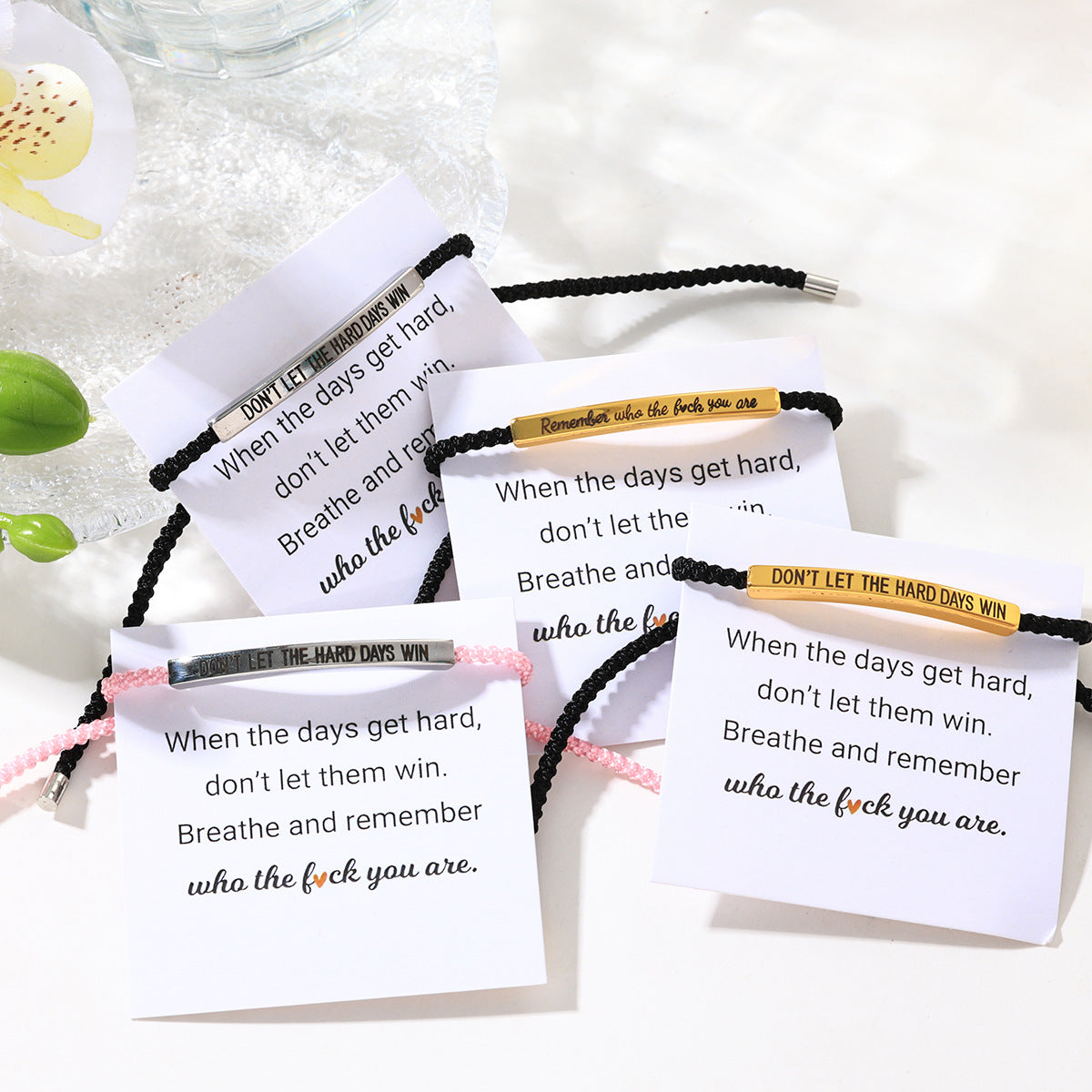 Pulsera de puño chapada de acero inoxidable con diseño geométrico y moderno para mujer, con tarjeta de mensaje inspirador en inglés