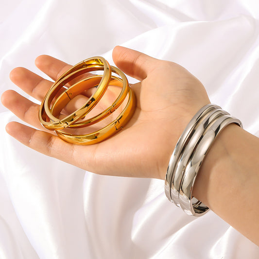 Set de pulseras de acero inoxidable chapado, minimalistas y geométricas para mujer, con diseño de aros redondos lisos