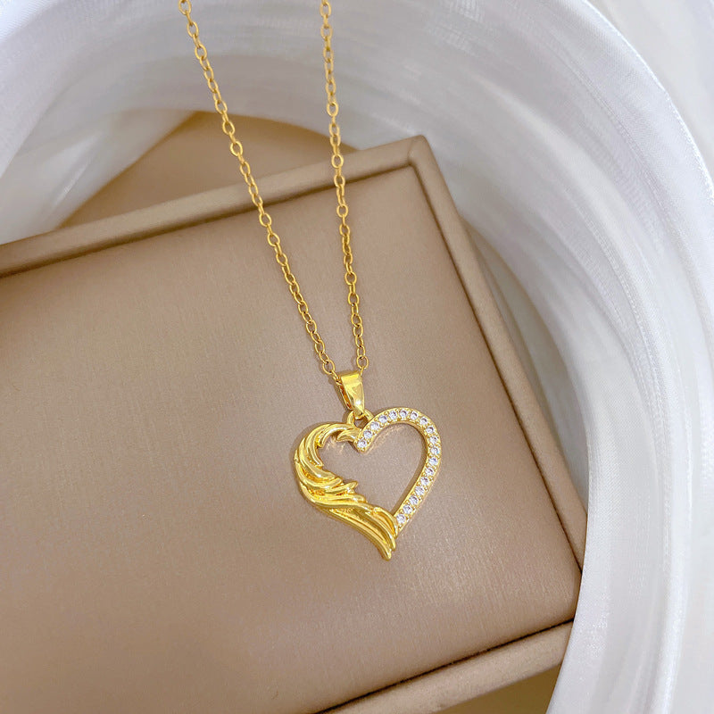 Charming Heart-Shaped Rhinestone-Encrusted Stainless Steel Necklace for Women with Delicate Clavicle Design