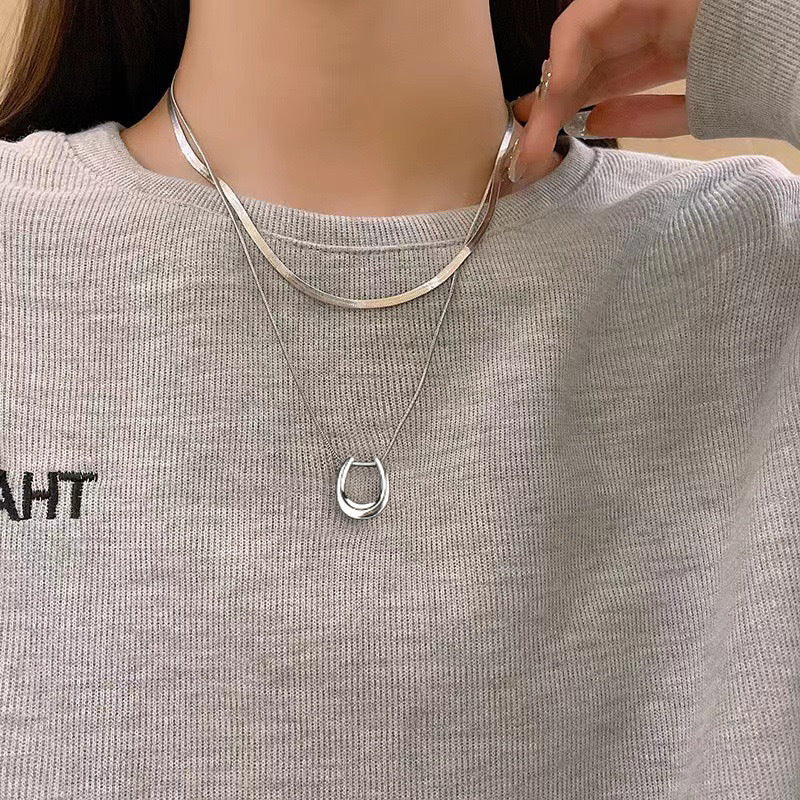 Collar minimalista en forma de U de acero titanio con acabado chapado para combinar, gargantilla de cadena de serpiente para mujeres y hombres