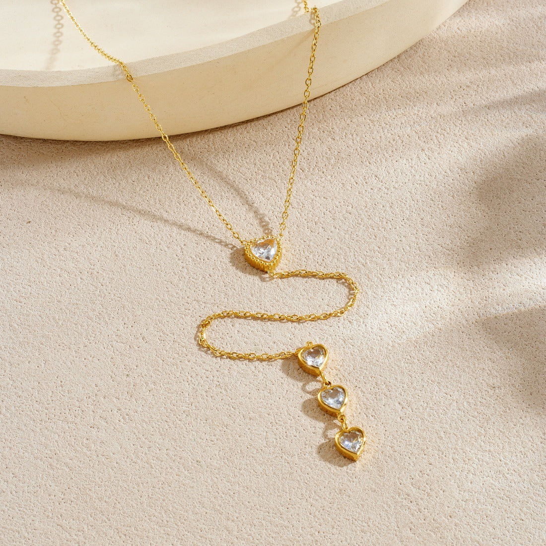 Minimalist Elegant Gold Plated Rhinestone Heart Stainless Steel Necklace with Tassel