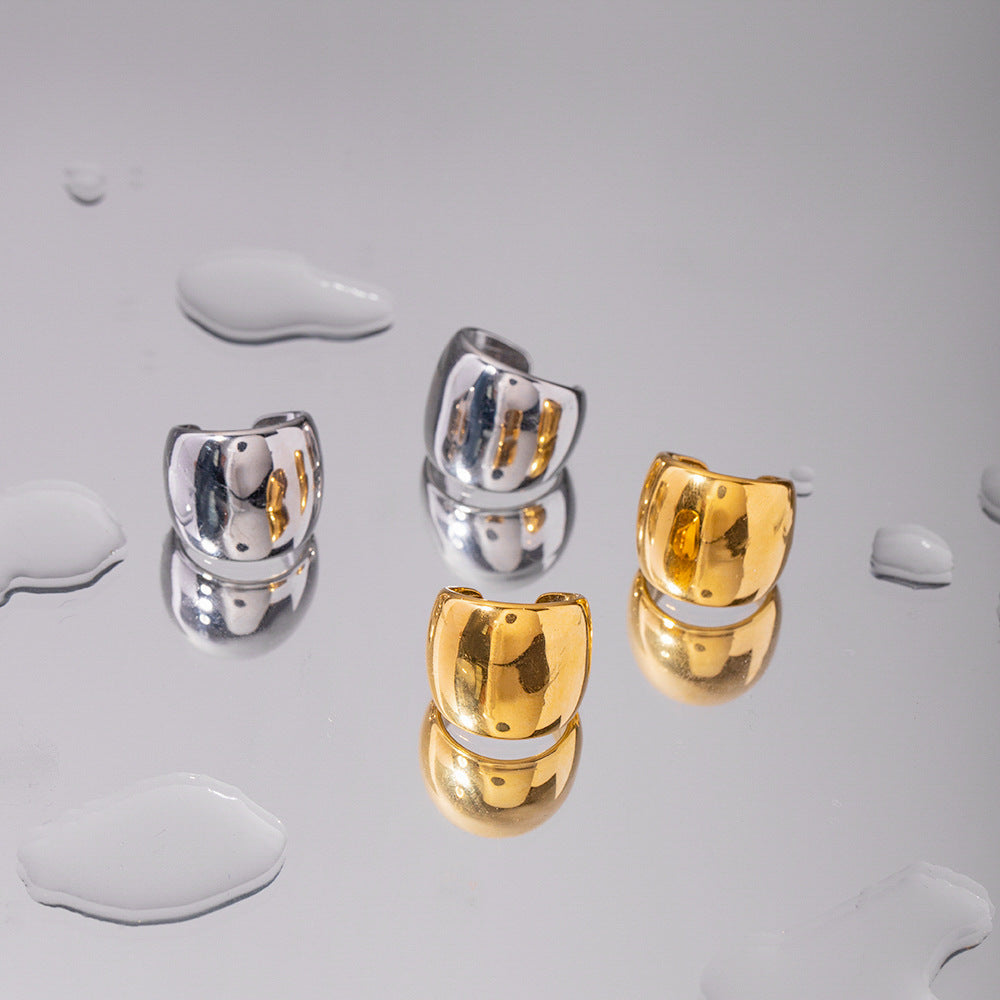 Minimalist Geometric Stainless Steel Ear Clips with Plated Finish for Women Fox-Inspired Animal Design Elegant Cold-Tone Earrings
