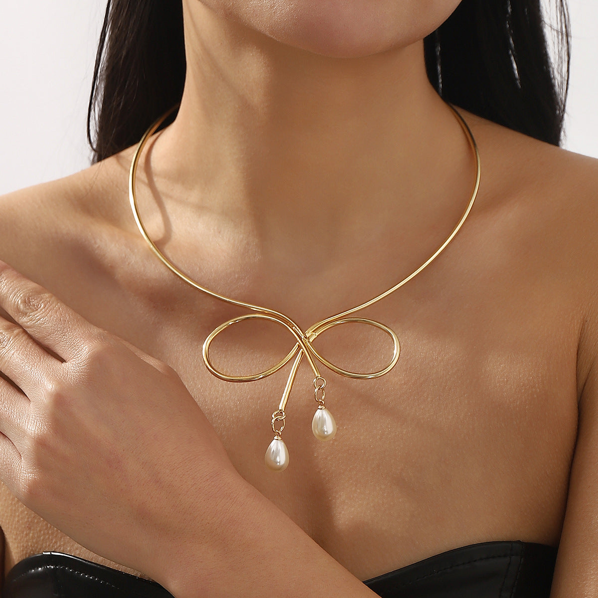 Minimalist Pearl Bow Geometric Open Collar Necklace for Women Made of Iron with Simulated Pearl Accents