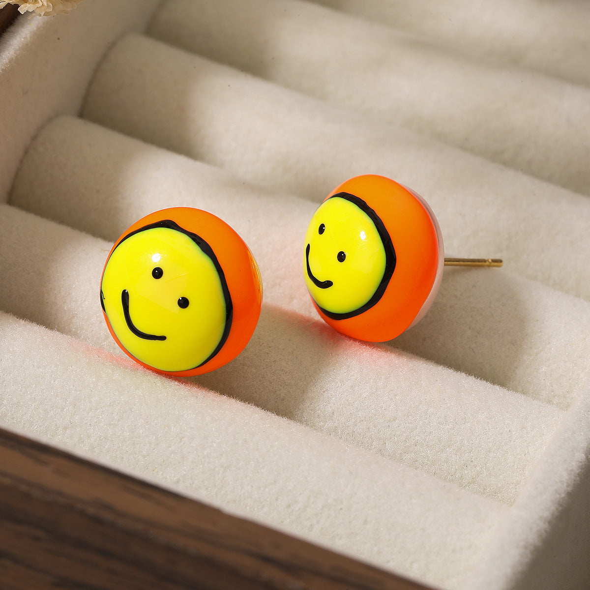 Minimalist Geometric Copper Gold-Plated Pearl Smiley Stud Earrings for Women