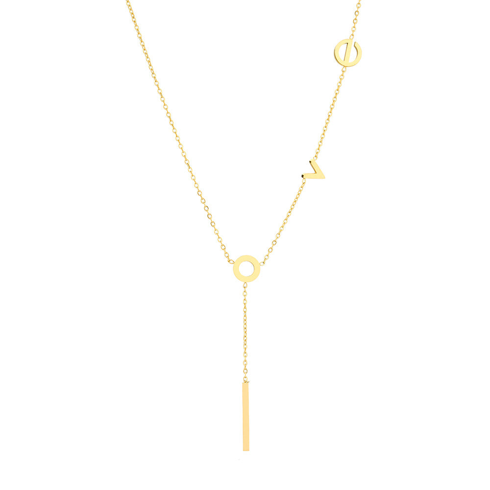 Elegante Collar con Colgante de Letra LOVE para Mujer en Acero de Titanio con Chapado en Oro de 18K, Cadena O, Diseño de Tipografía Minimalista