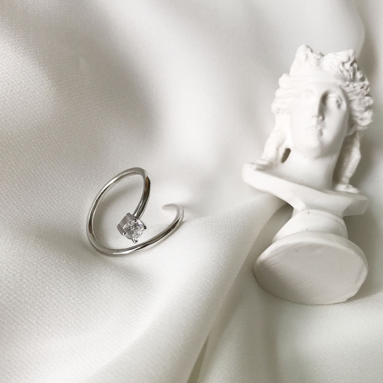 Anello a Spirale in Zircone da Donna, Avvolto a Mano in Filo d'Argento Sterling 925, Anello Fascia Statement Geometrico Stile Ins, Gioielli alla Moda Minimalisti