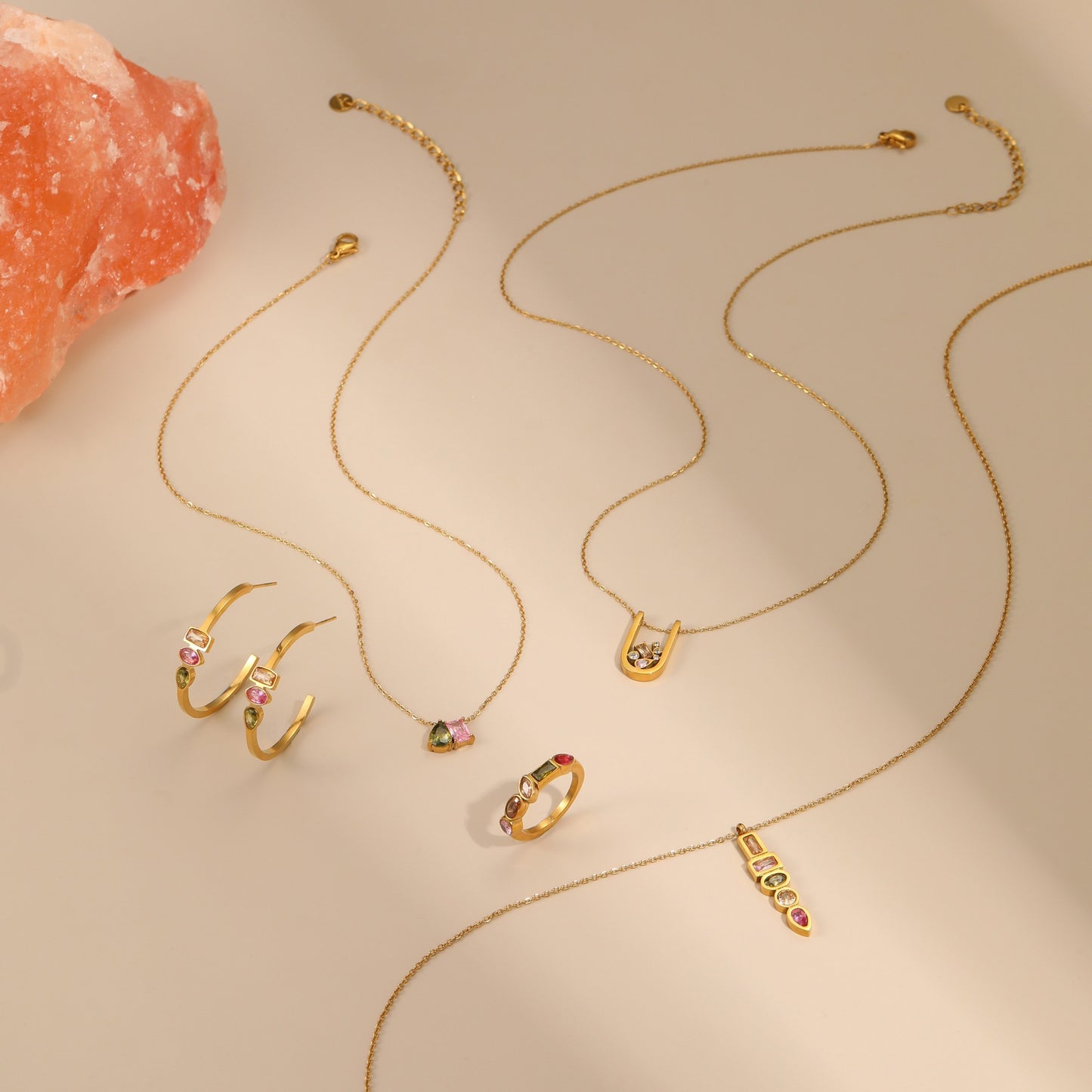 Set di collana geometrica in acciaio inossidabile con placcatura in oro 18 carati e inserti in zircone, da donna