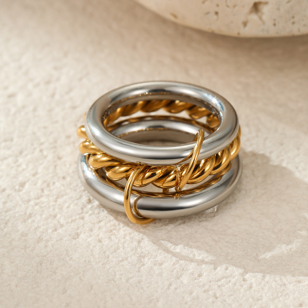 Conjunto de anillos geométricos apilables de lujo de acero inoxidable con baño de oro de 18 quilates y diseño de bloques de color para mujer