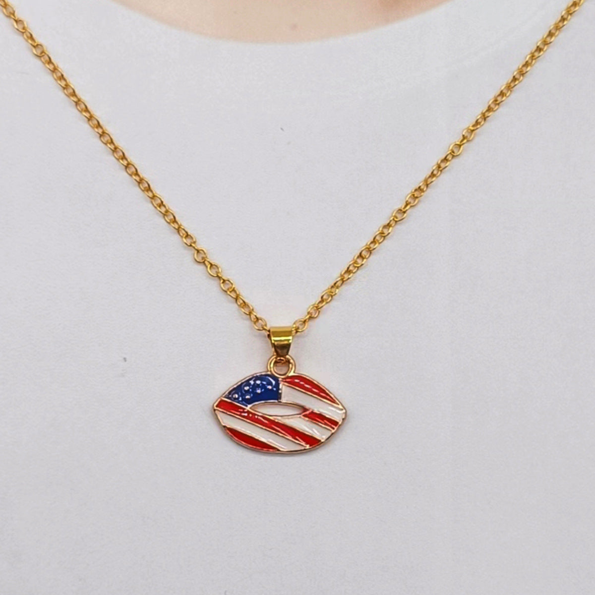 Set di orecchini e collana in lega a forma di cuore e stella a goccia d'olio, stile alla moda, unisex