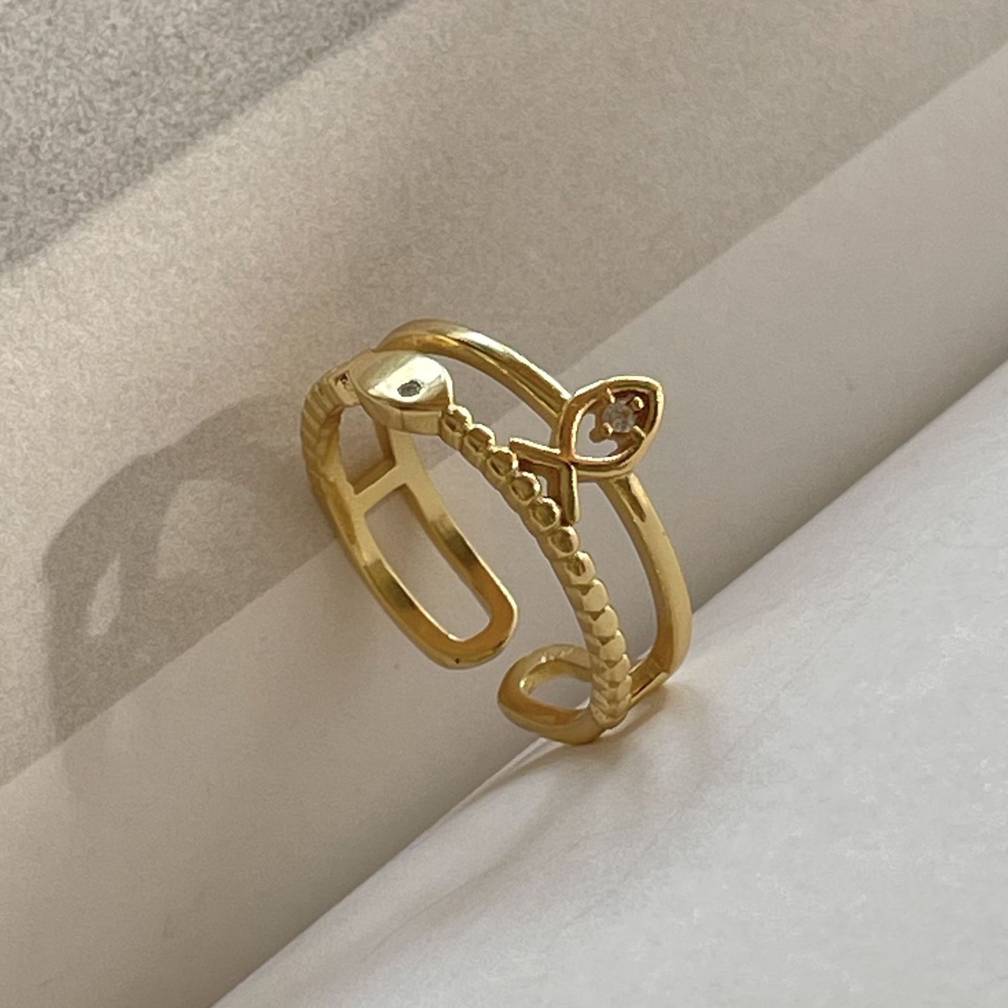 Anello minimalista a forma di pesce in Argento Sterling 925 con placcatura per donna