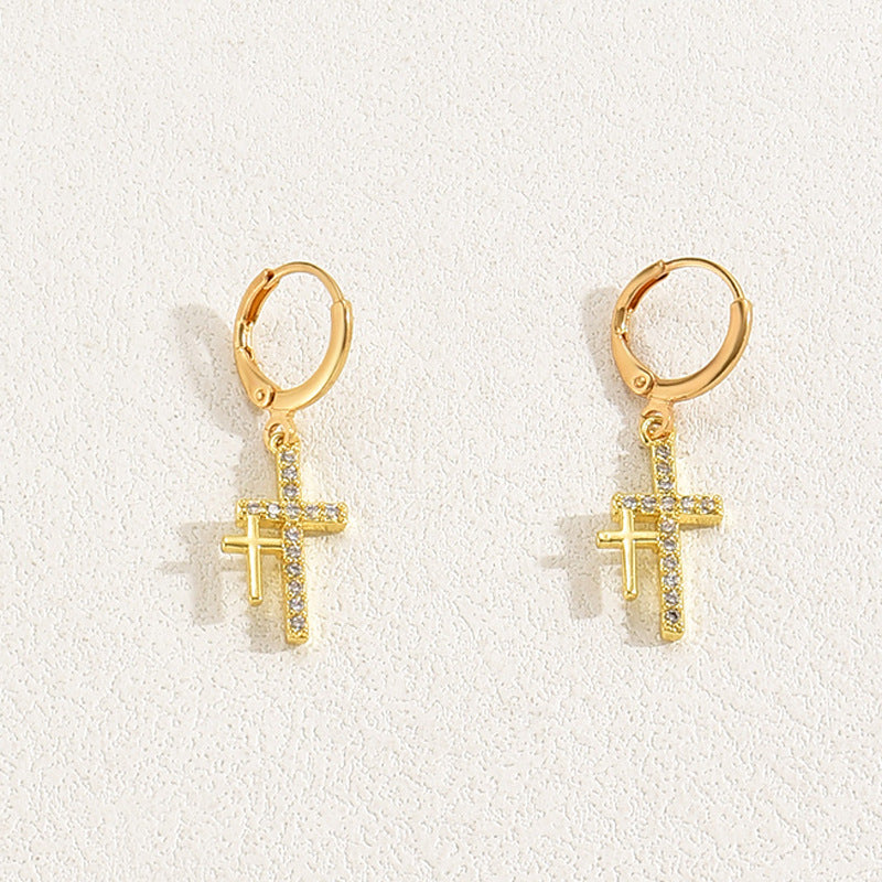 Set di collana con ciondolo a croce e orecchini minimalisti da donna con intarsio in zircone su catena in rame