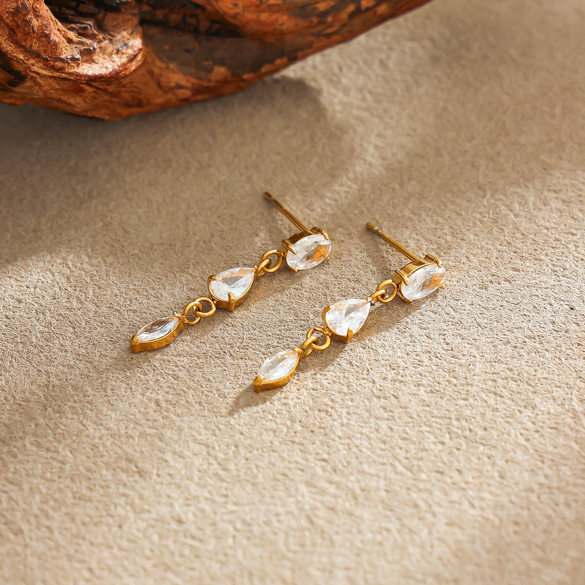 Luxury 18K Gold Plated Stainless Steel Oval Teardrop Rhinestone Tassel Earrings for Women