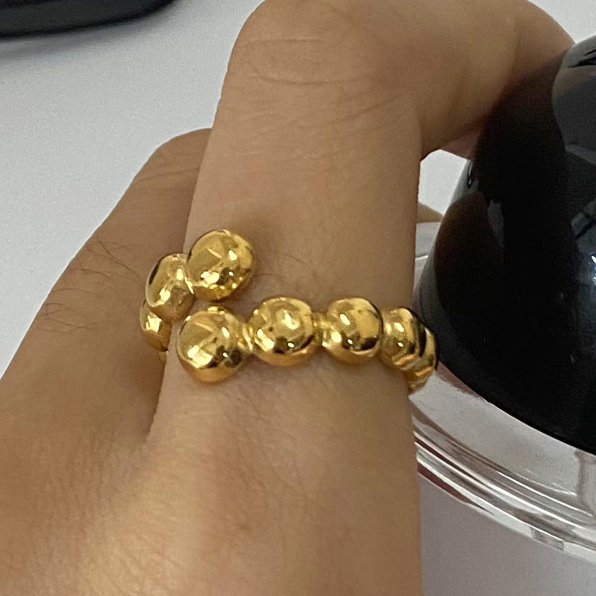 Anello aperto in acciaio inossidabile placcato oro 18 carati con forme geometriche e dal design minimalista, da donna