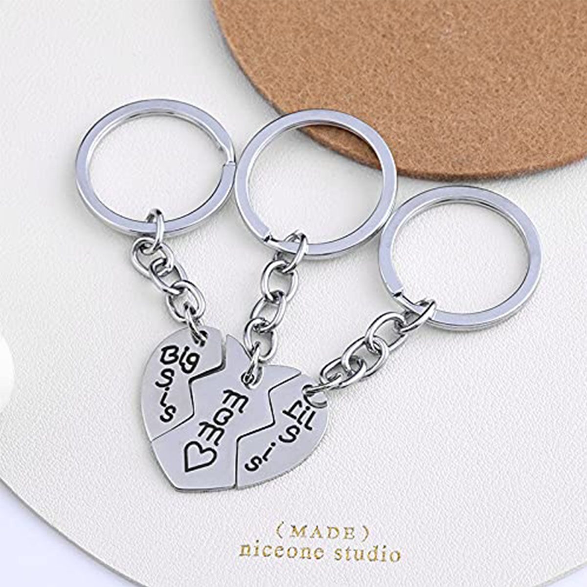 Minimalist Stainless Steel Plated Letter Puzzle Keychain for Mom Big Sis Lil Sis Daughter Birthday Gift