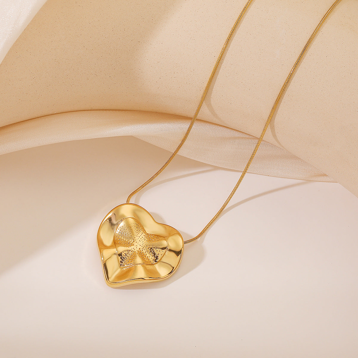Minimalist Geometric Star and Heart Pendant Necklace for Women in Titanium Steel with 18K Gold Plating