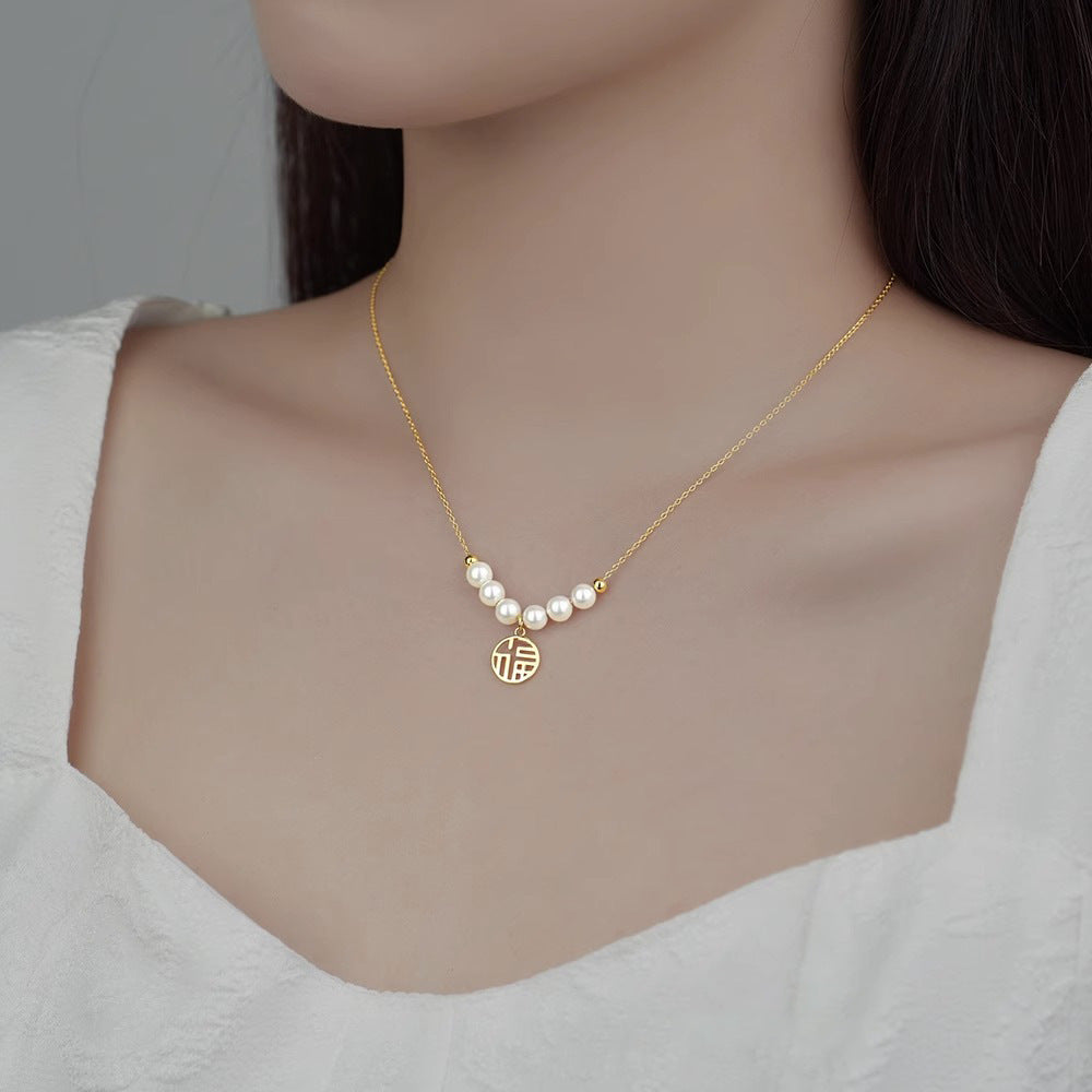 Collana con ciondolo a forma irregolare minimalista in acciaio al titanio placcato, portafortuna da donna