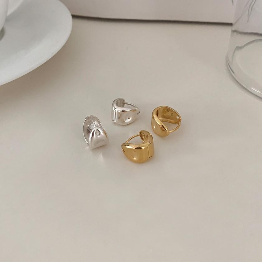 Orecchini a perno ovali minimalisti da donna in argento sterling 925 con intarsio di perle