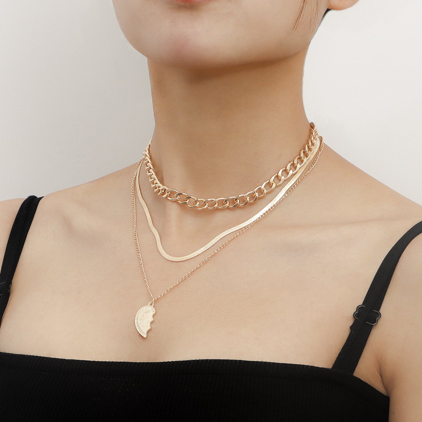 Minimalist Half Heart Pendant Necklace for Women with Alloy Snake Chain and Electroplated Finish