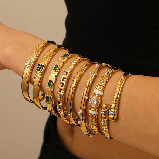 Bracciale da donna in acciaio inossidabile geometrico minimalista con placcatura sottovuoto in oro 18 carati