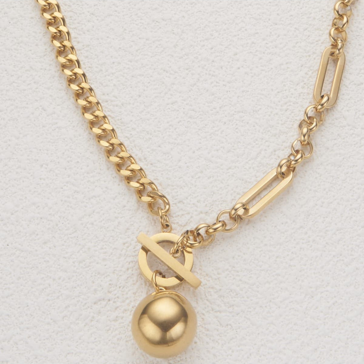Minimalist Geometric Stainless Steel Pendant Necklace with Titanium Steel Ball Charm and Electroplated Finish for Unisex Casual Wear