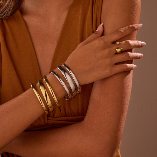 Pulsera Minimalista Geométrica de Acero Inoxidable con Diseño de Brazalete Abierto para Mujer, Accesorio de Moda Electrochapado de Inspiración Lujosa
