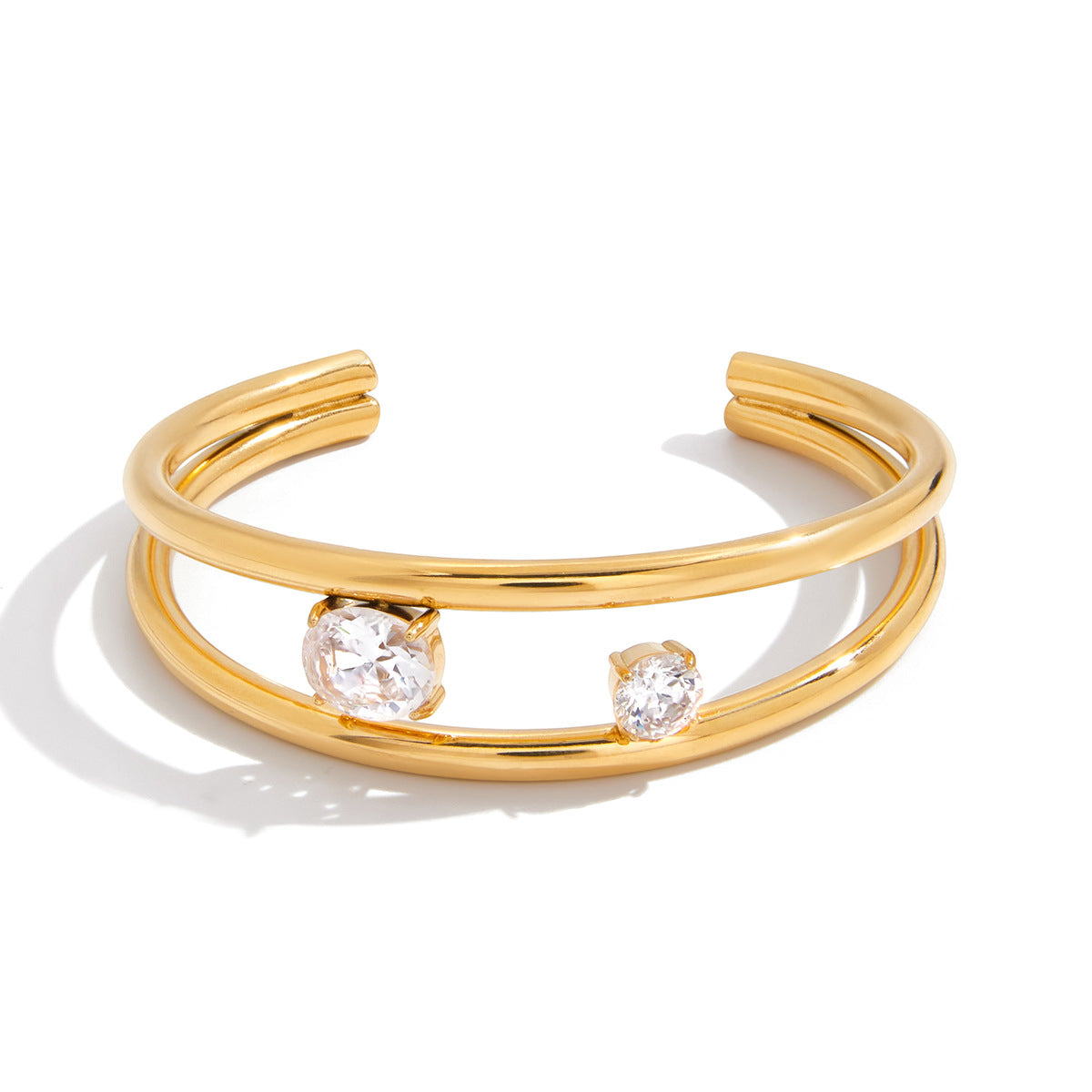 Pulsera geométrica de acero de titanio con incrustaciones de circonita chapada en oro de 18 quilates, pulsera de mano de lujo de acero inoxidable