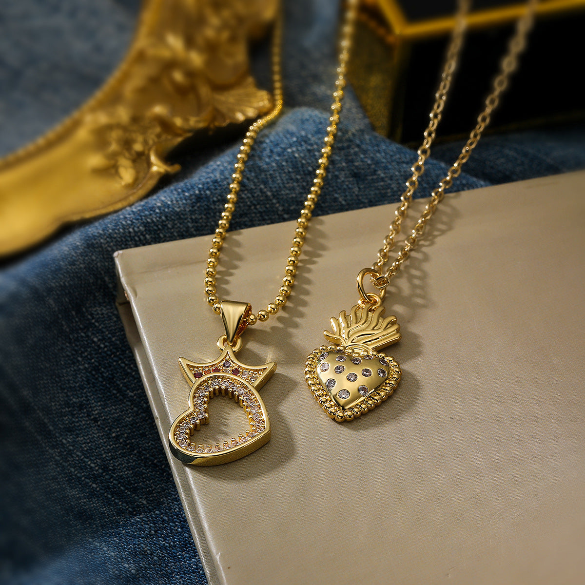 Minimalist Heart-Shaped Copper Pendant Necklace with 18K Gold Plating and Zircon Crown Accent for Women