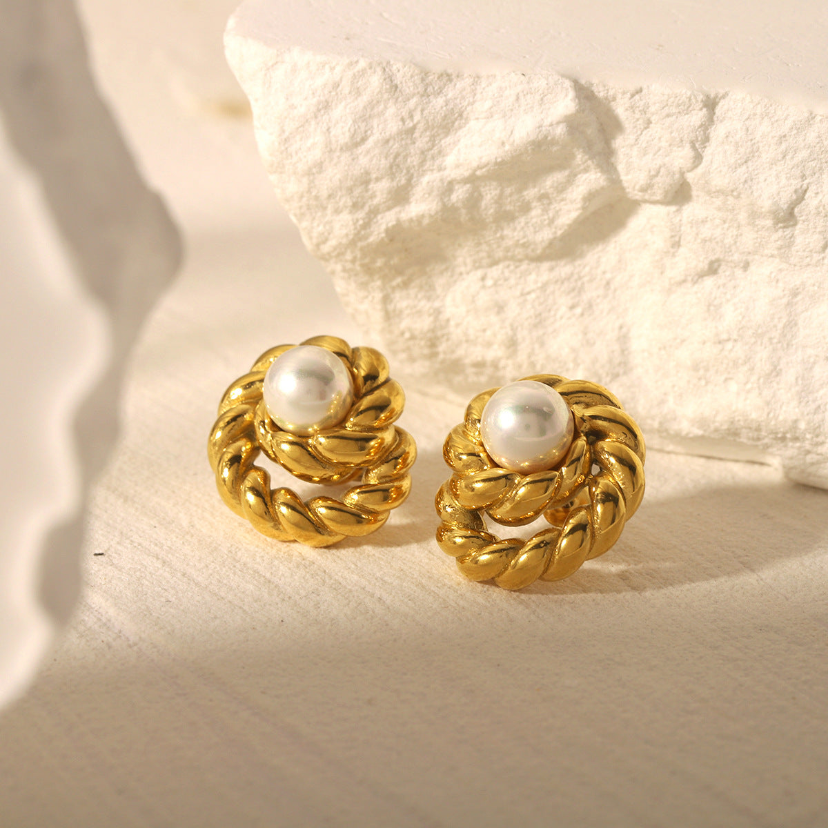 Luxury 18K Gold Plated Stainless Steel Twisted Rope Pearl Geometric Earrings for Women