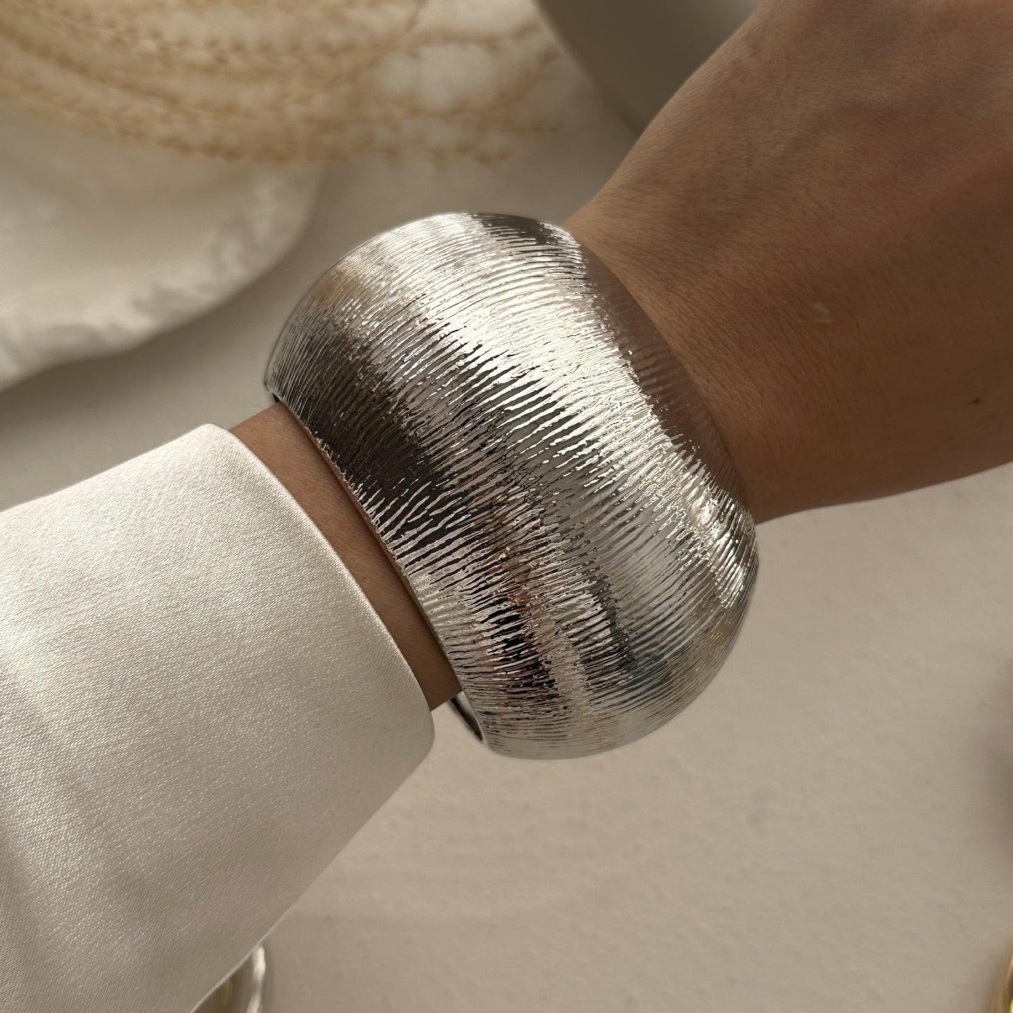 Set di bracciali a polsino placcati in lega geometrica per impieghi gravosi