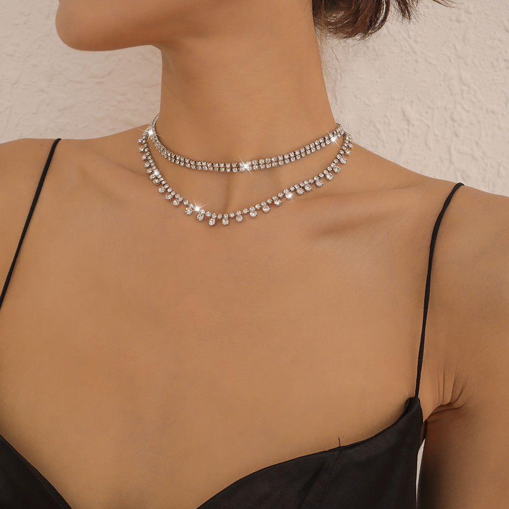 Collar de cadena geométrico dulce y atrevido con flecos de pedrería para mujer, collar con colgante de lujo de aleación chapada