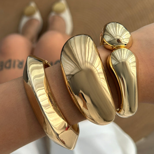 Retro Cyberpunk Style Geometric Alloy Bangle Bracelet for Women with Plated Finish