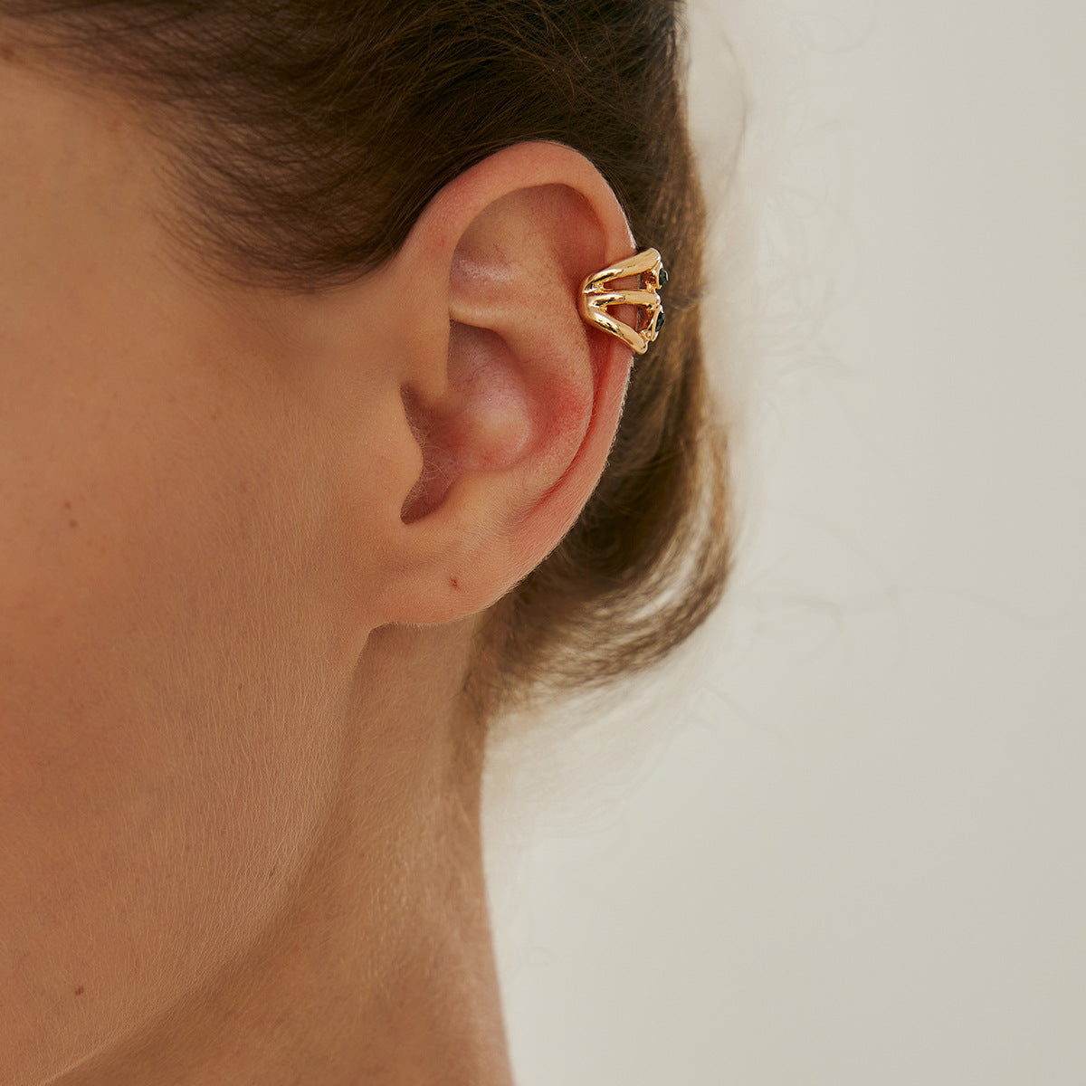 Minimalist Geometric Rhinestone Inlay Plated Alloy C-Shape Ear Cuff for Women