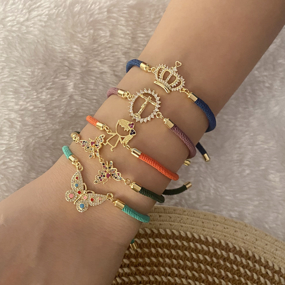 Personalized Butterfly-Shaped Gold-Plated Brass Bracelet with Adjustable Pull Chain