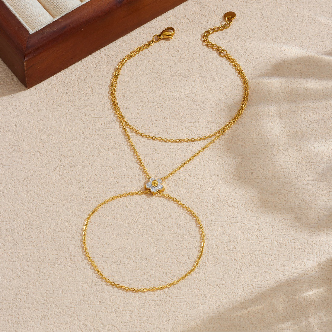 Minimalist Gold Plated Stainless Steel Floral Rhinestone Chain Bracelet for Women