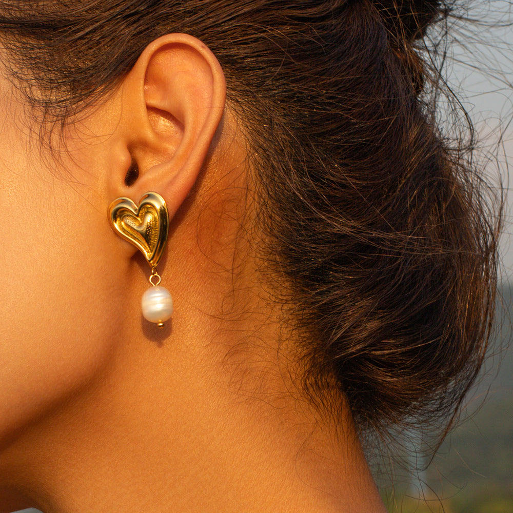 Elegant 18K Gold Plated Stainless Steel Heart Pearl Stud Earrings